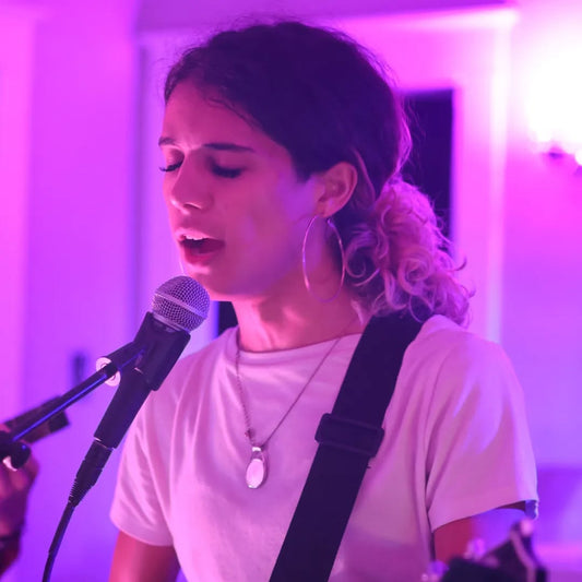 Guitar, Piano and Vocal Music Lessons with Hannah Giles